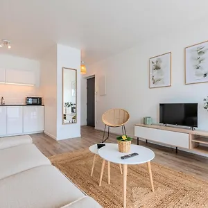 Appartement Europe/flandres Stations With Balcony!, Rijsel